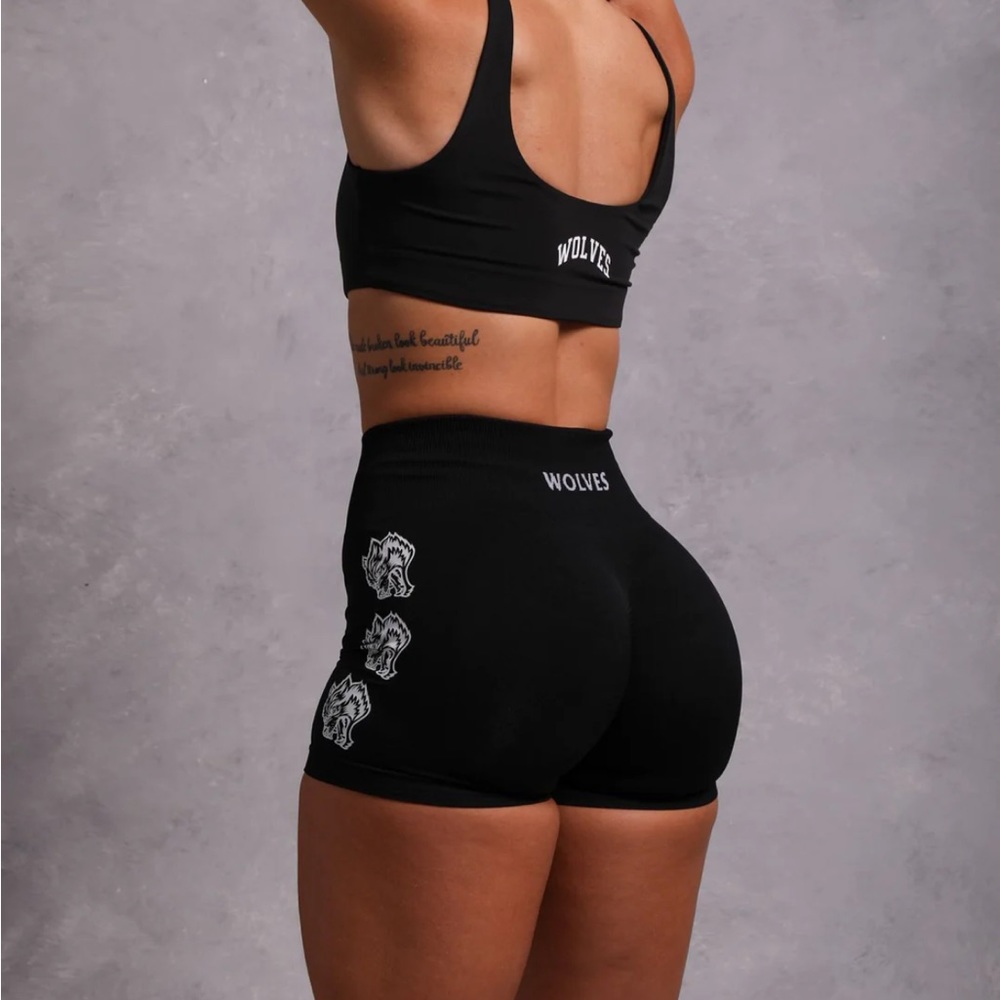 Darc sport wolves women’s shorts